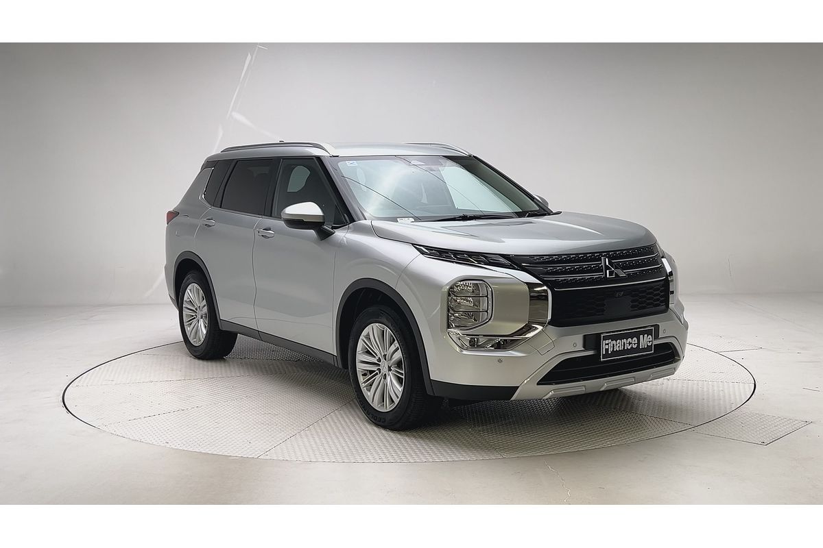 2023 Mitsubishi Outlander LS ZM