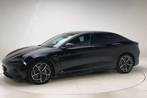 2024 BYD Seal Performance thumb-3