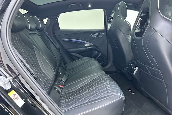 2024 BYD Seal Performance thumb-11