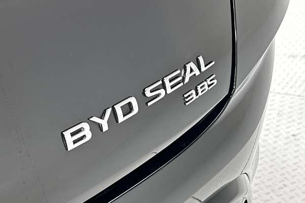 2024 BYD Seal Performance thumb-21