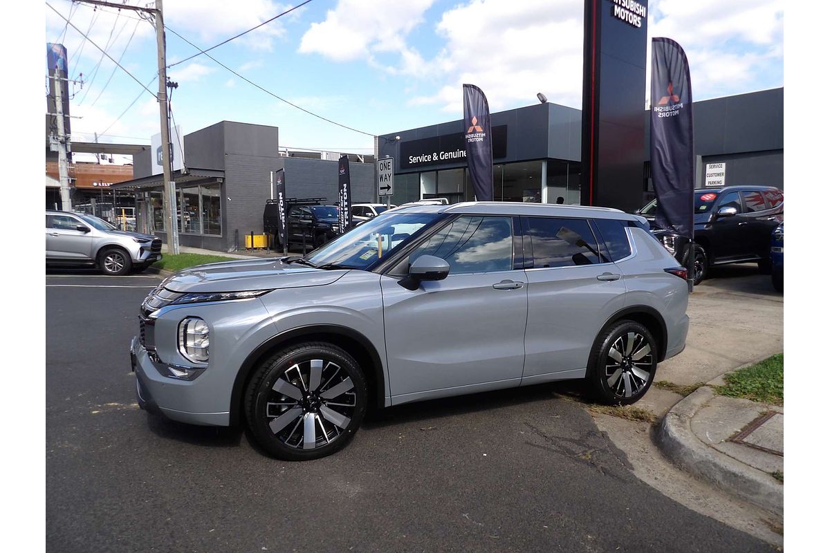 2025 Mitsubishi Outlander Exceed ZM