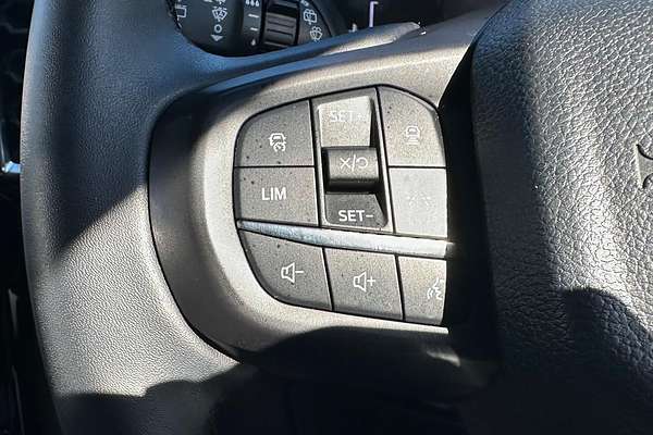 2025 Ford Everest Sport 2.0L thumb-5