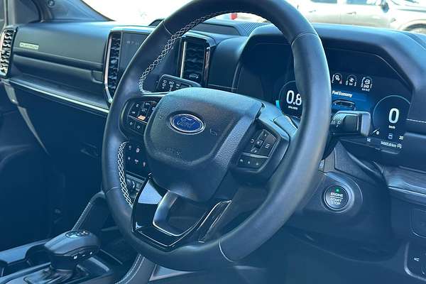 2024 Ford Everest Platinum 3.0L thumb-4