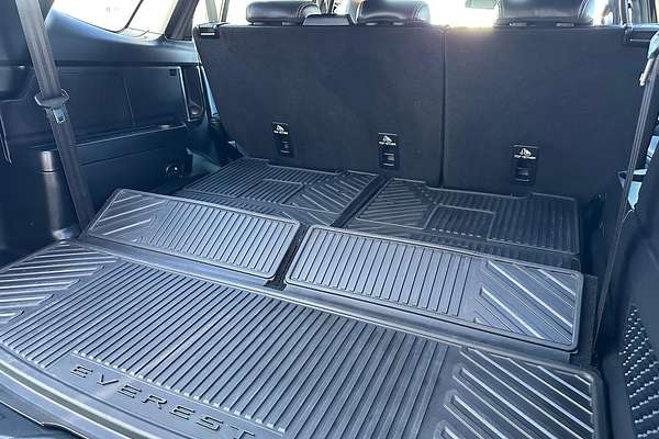 2024 Ford Everest Platinum 3.0L thumb-17