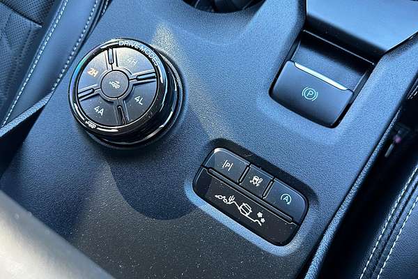 2024 Ford Everest Platinum 3.0L thumb-38