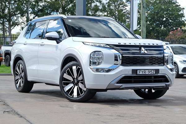 2025 Mitsubishi Outlander Exceed Tourer ZM