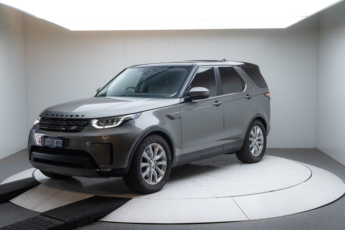 2017 Land Rover Discovery SD4 SE Series 5