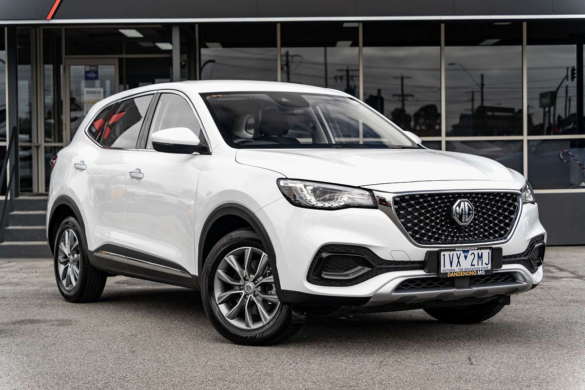 2022 MG HS Core SAS23