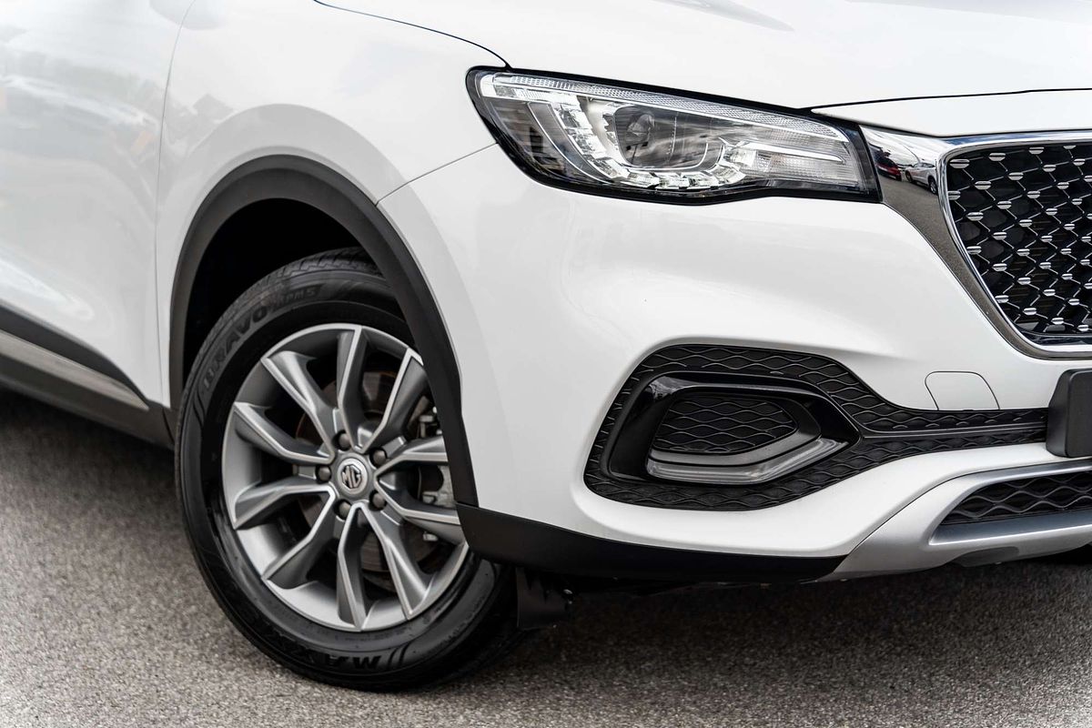 2022 MG HS Core SAS23