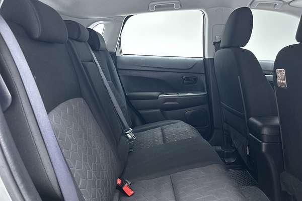 2021 Mitsubishi ASX ES XD thumb-11