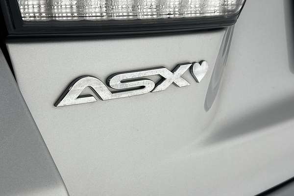 2021 Mitsubishi ASX ES XD thumb-21