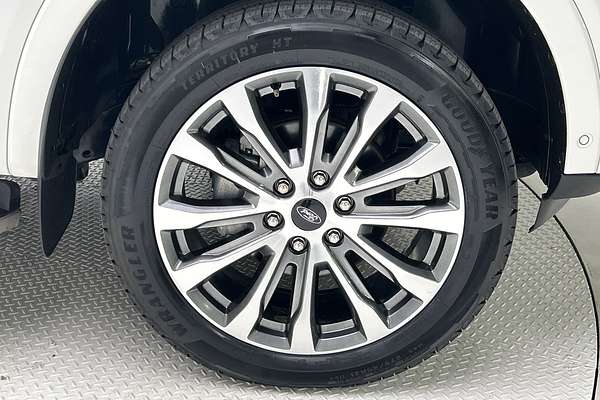 2024 Ford Everest Platinum 3.0L thumb-9