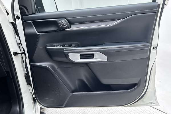 2024 Ford Everest Platinum 3.0L thumb-18