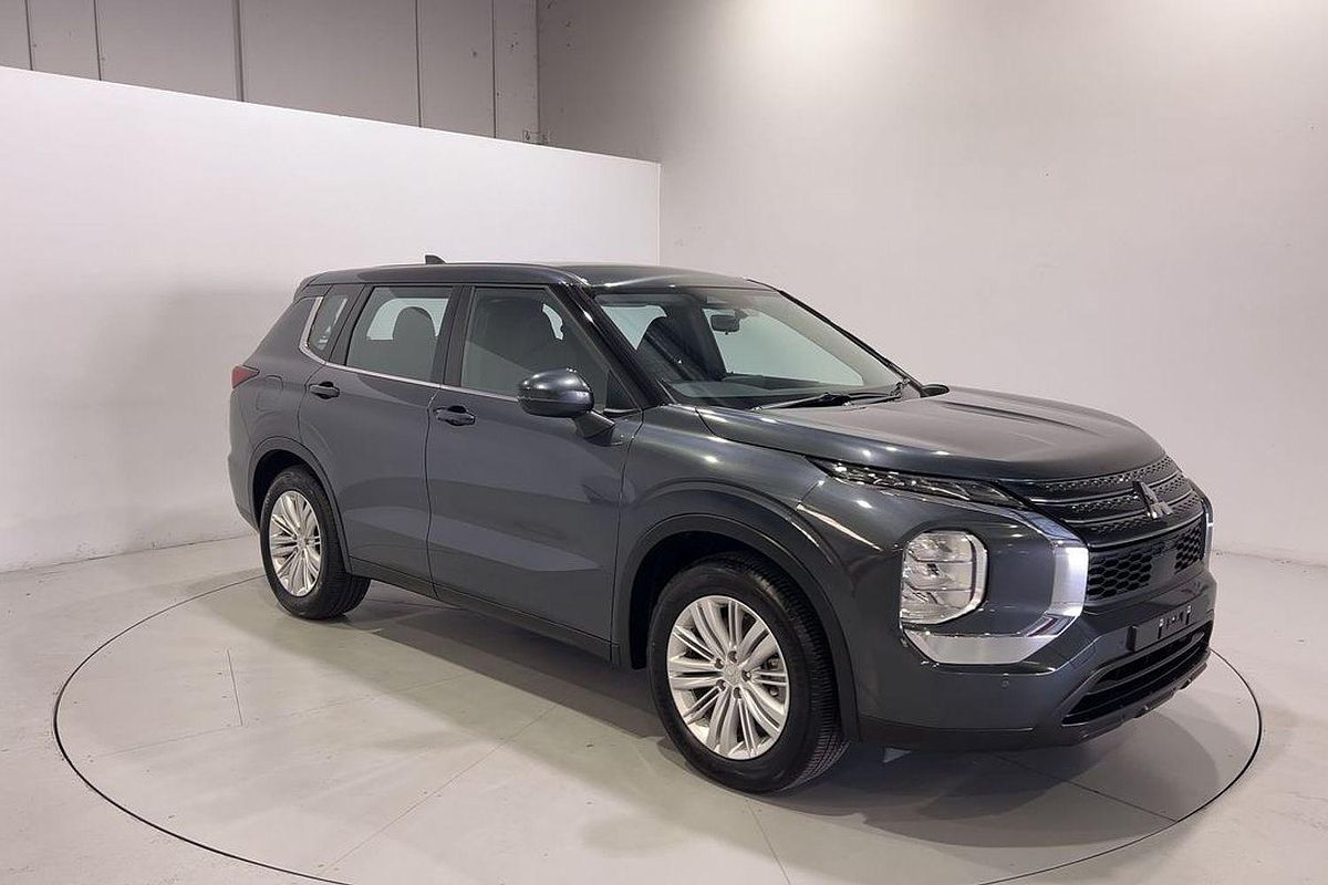 2023 Mitsubishi Outlander ES ZM