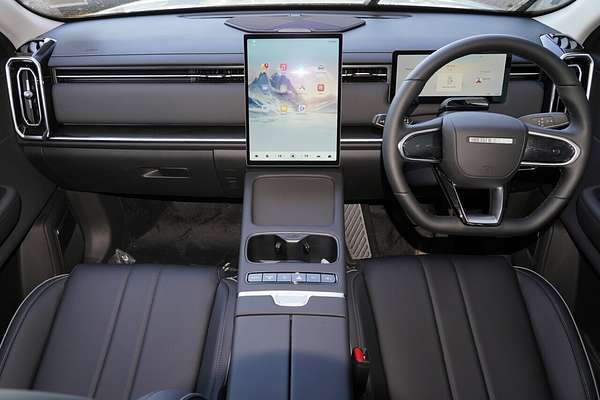 2025 Jaecoo J7 SHS Track