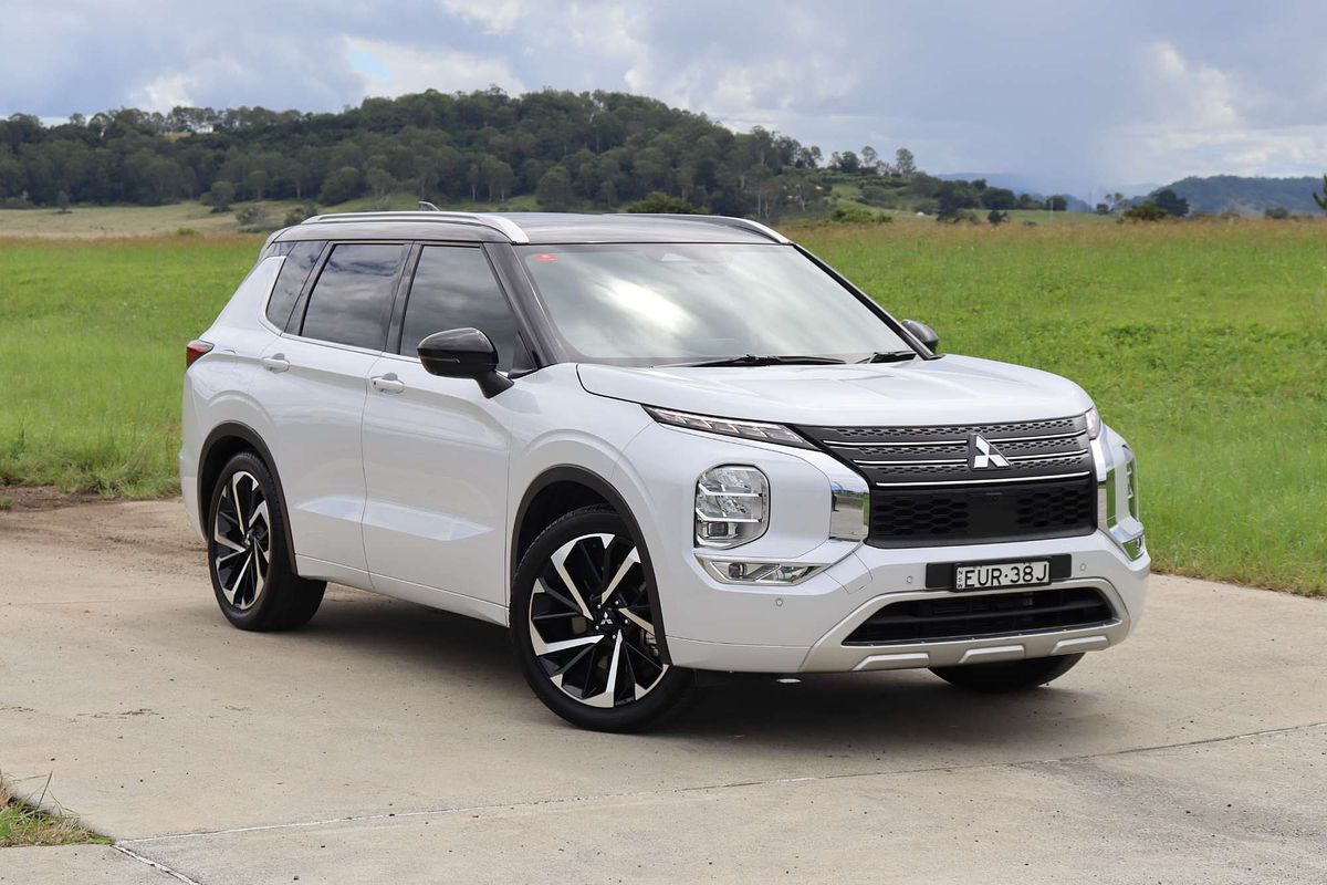 2022 Mitsubishi Outlander Exceed Tourer ZM