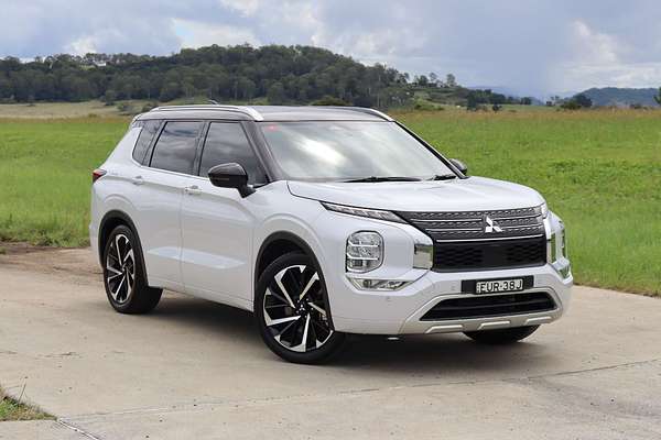 2022 Mitsubishi Outlander Exceed Tourer ZM