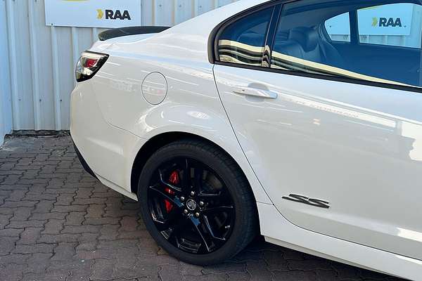2017 Holden Commodore SS V Redline VF Series II thumb-5
