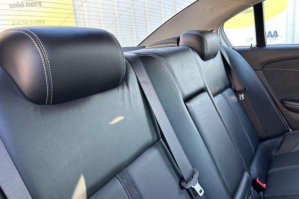 2017 Holden Commodore SS V Redline VF Series II thumb-8