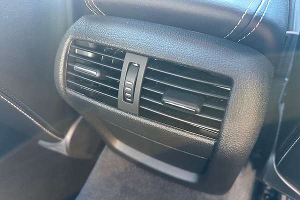 2017 Holden Commodore SS V Redline VF Series II thumb-9