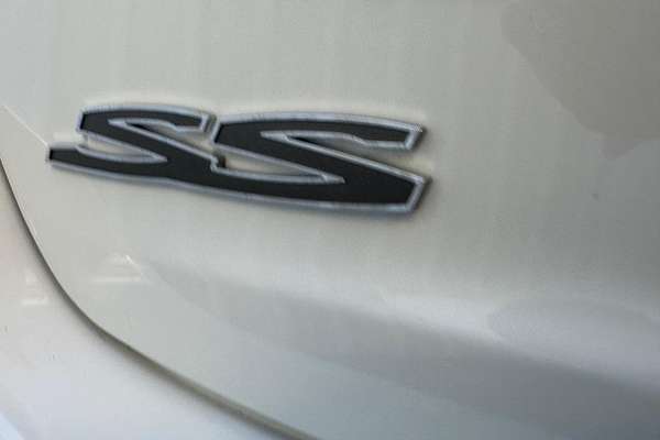 2017 Holden Commodore SS V Redline VF Series II thumb-15