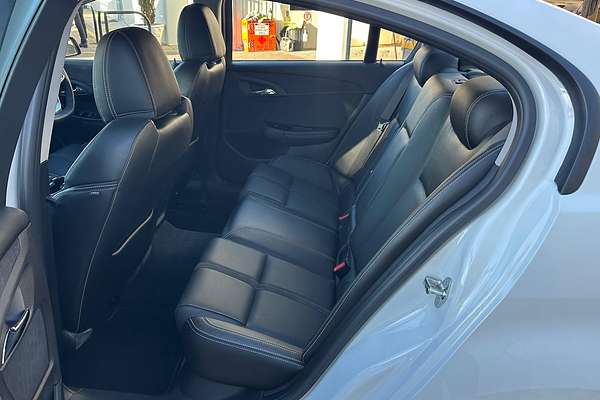 2017 Holden Commodore SS V Redline VF Series II thumb-18