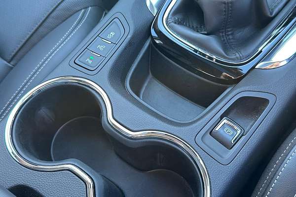 2017 Holden Commodore SS V Redline VF Series II thumb-34