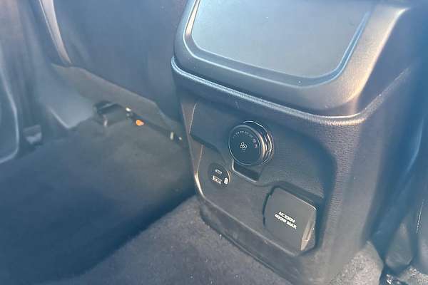 2025 Ford Everest Trend 2.0L thumb-7