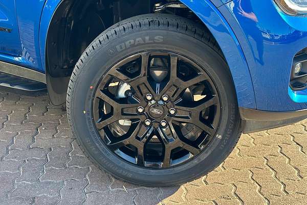 2022 Ford Everest Sport 3.0L thumb-2