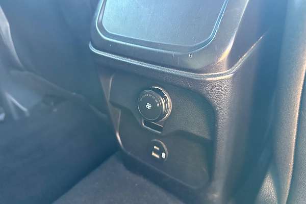 2022 Ford Everest Sport 3.0L thumb-8