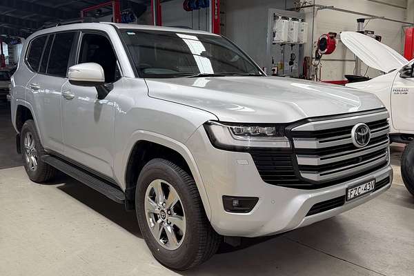 2025 Toyota Landcruiser VX FJA300R