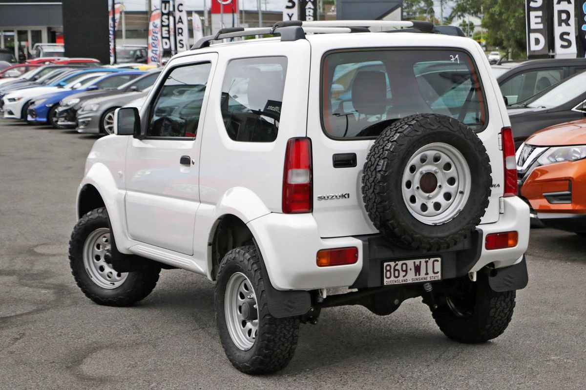 2015 Suzuki Jimny Sierra SN413 T6