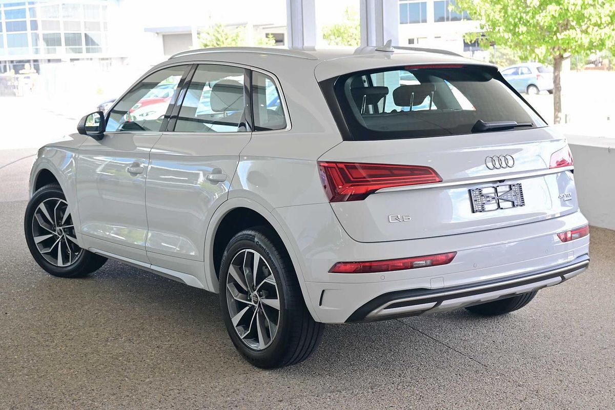2022 Audi Q5 40 TDI FY