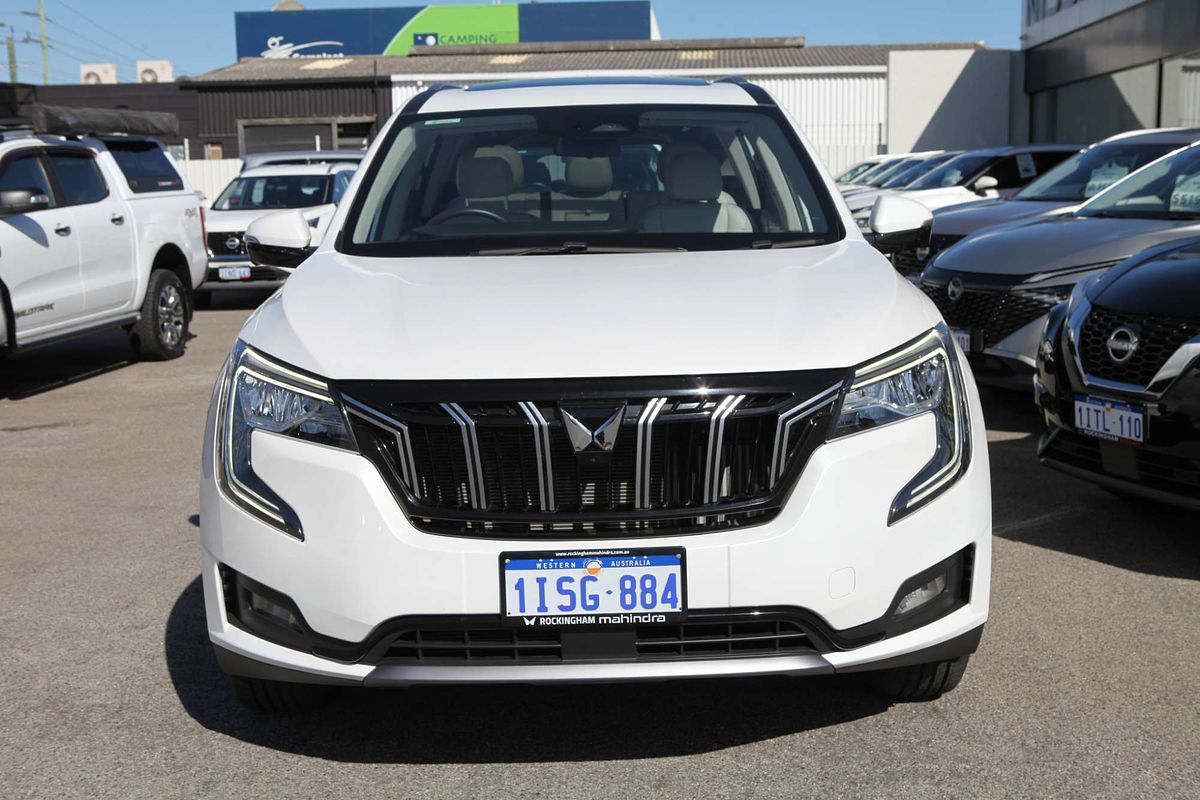 2024 Mahindra XUV700 AX7L