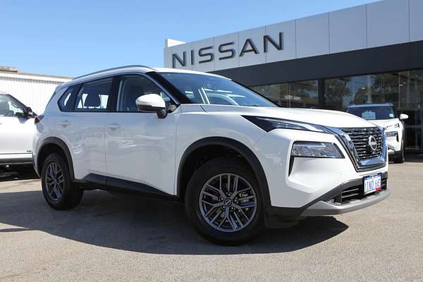 2025 Nissan X-TRAIL ST T33