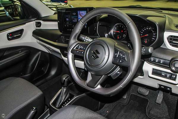 2025 Suzuki Swift Hybrid GLX UZ