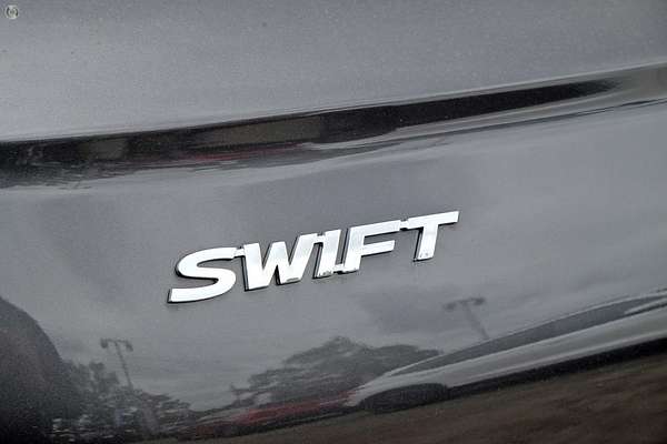 2025 Suzuki Swift Hybrid UZ