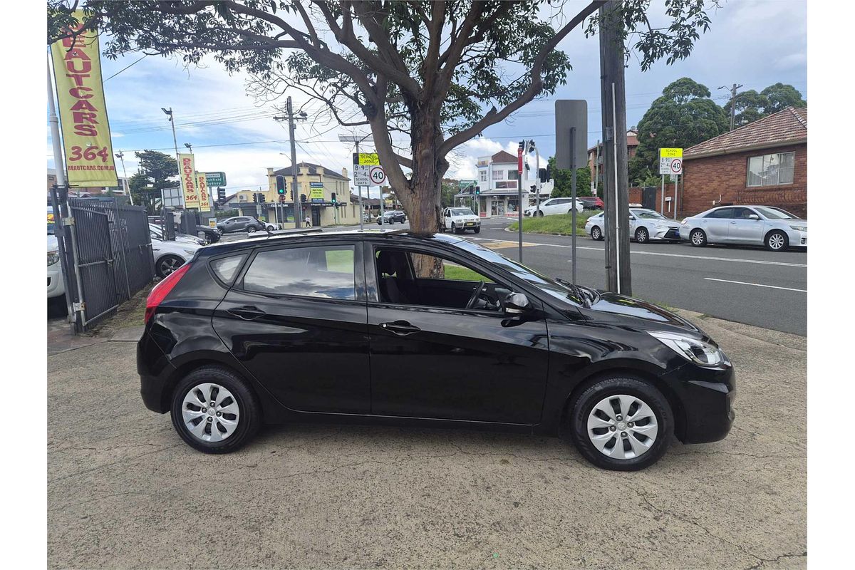 2015 Hyundai Accent Active RB3