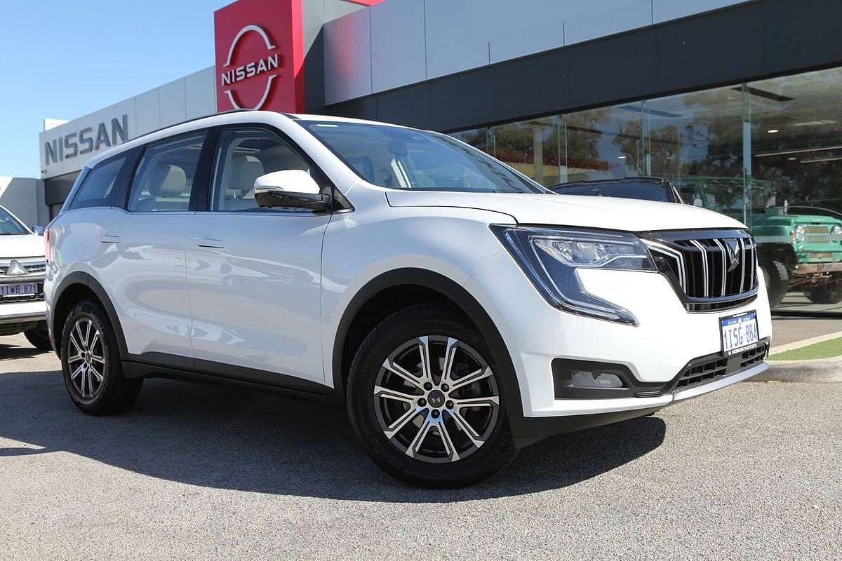 2024 Mahindra XUV700 AX7L