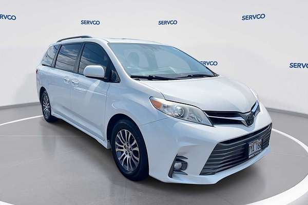 2020 Toyota SIENNA XLE