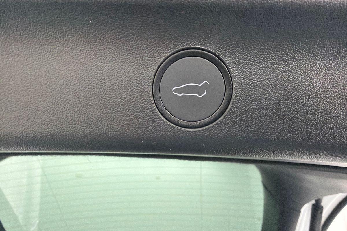 2024 Tesla Model Y Rear-Wheel Drive