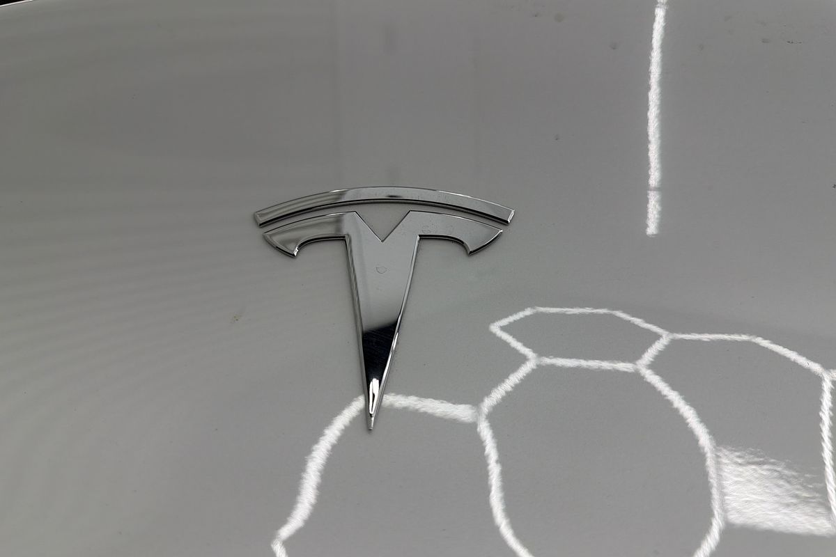 2024 Tesla Model Y Rear-Wheel Drive