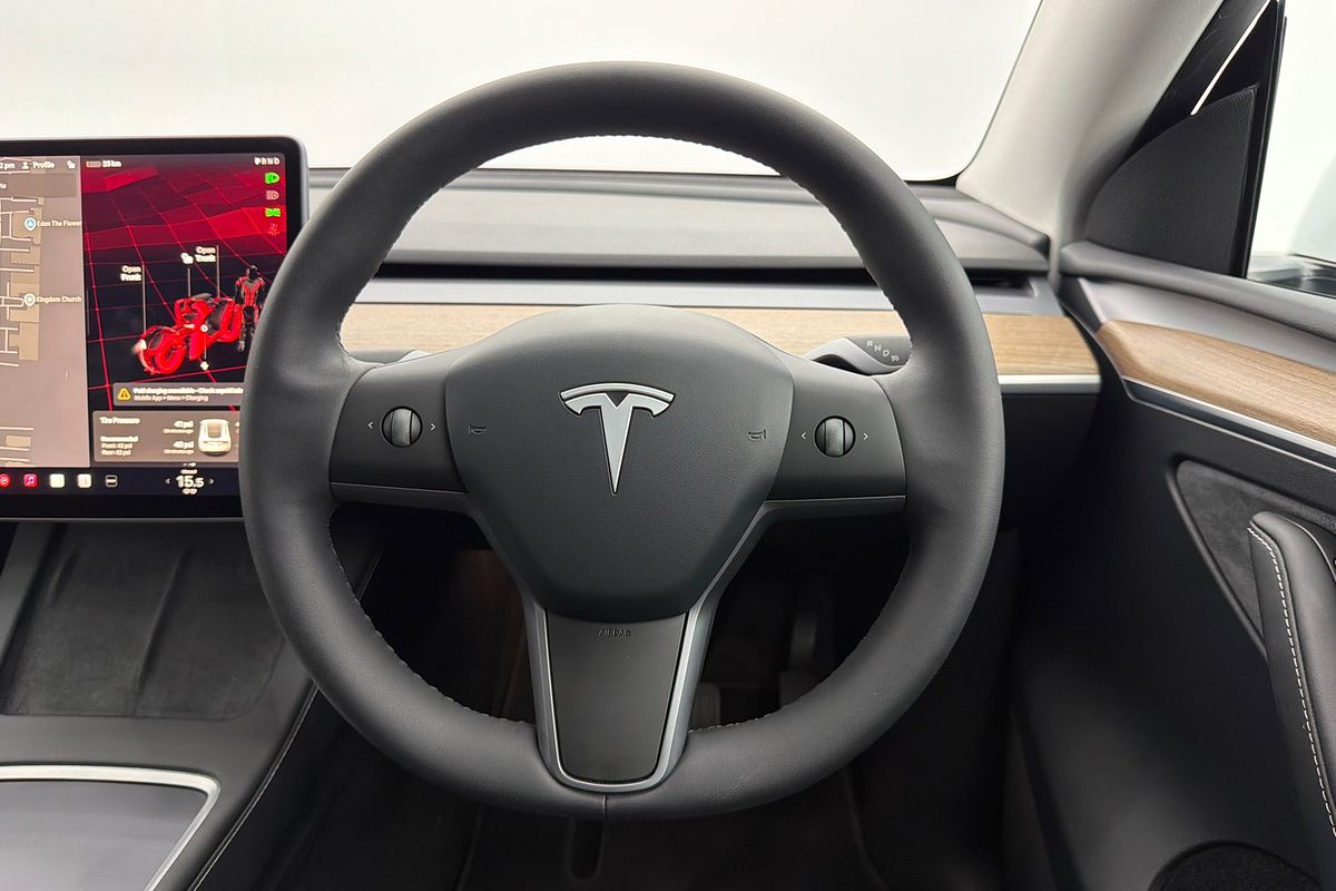 2024 Tesla Model Y Rear-Wheel Drive