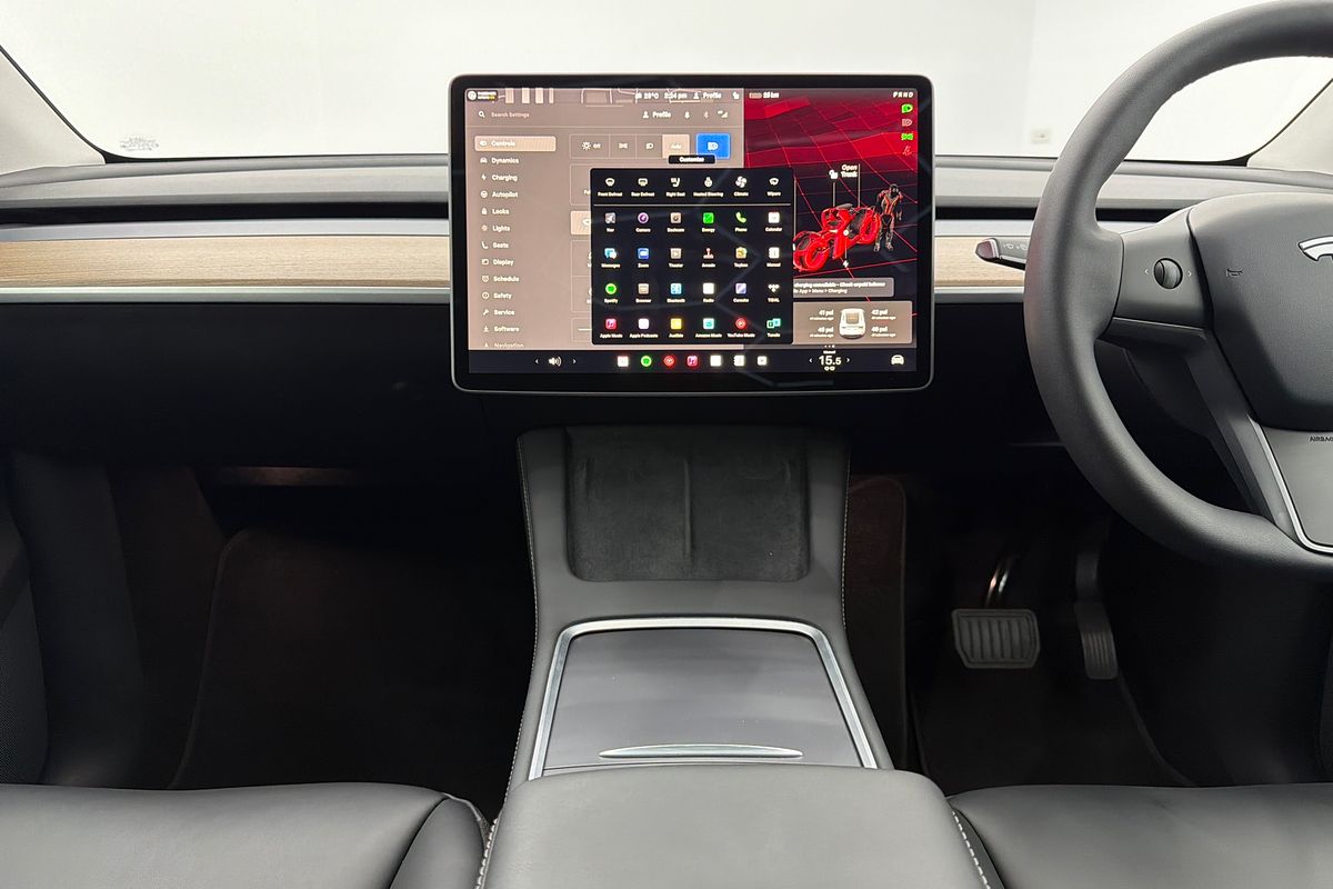 2024 Tesla Model Y Rear-Wheel Drive