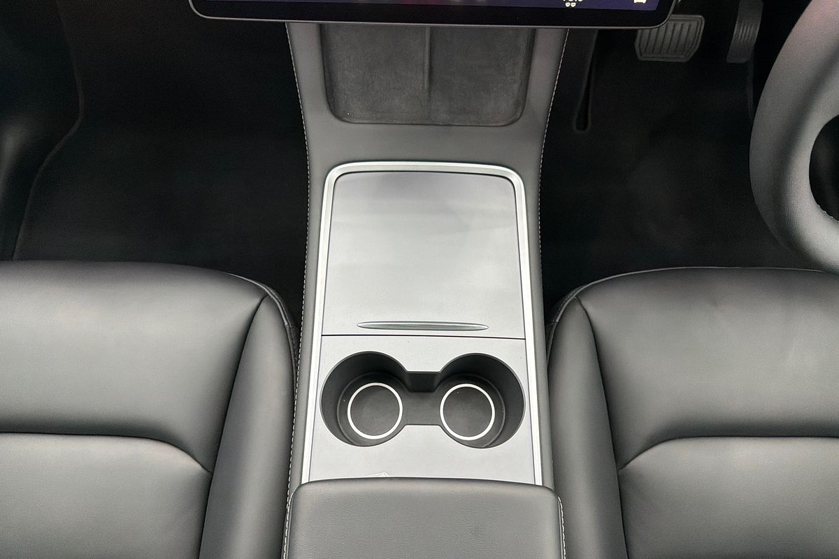 2024 Tesla Model Y Rear-Wheel Drive