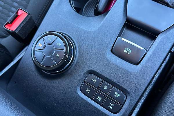 2025 Ford Everest Ambiente 2.0L thumb-32