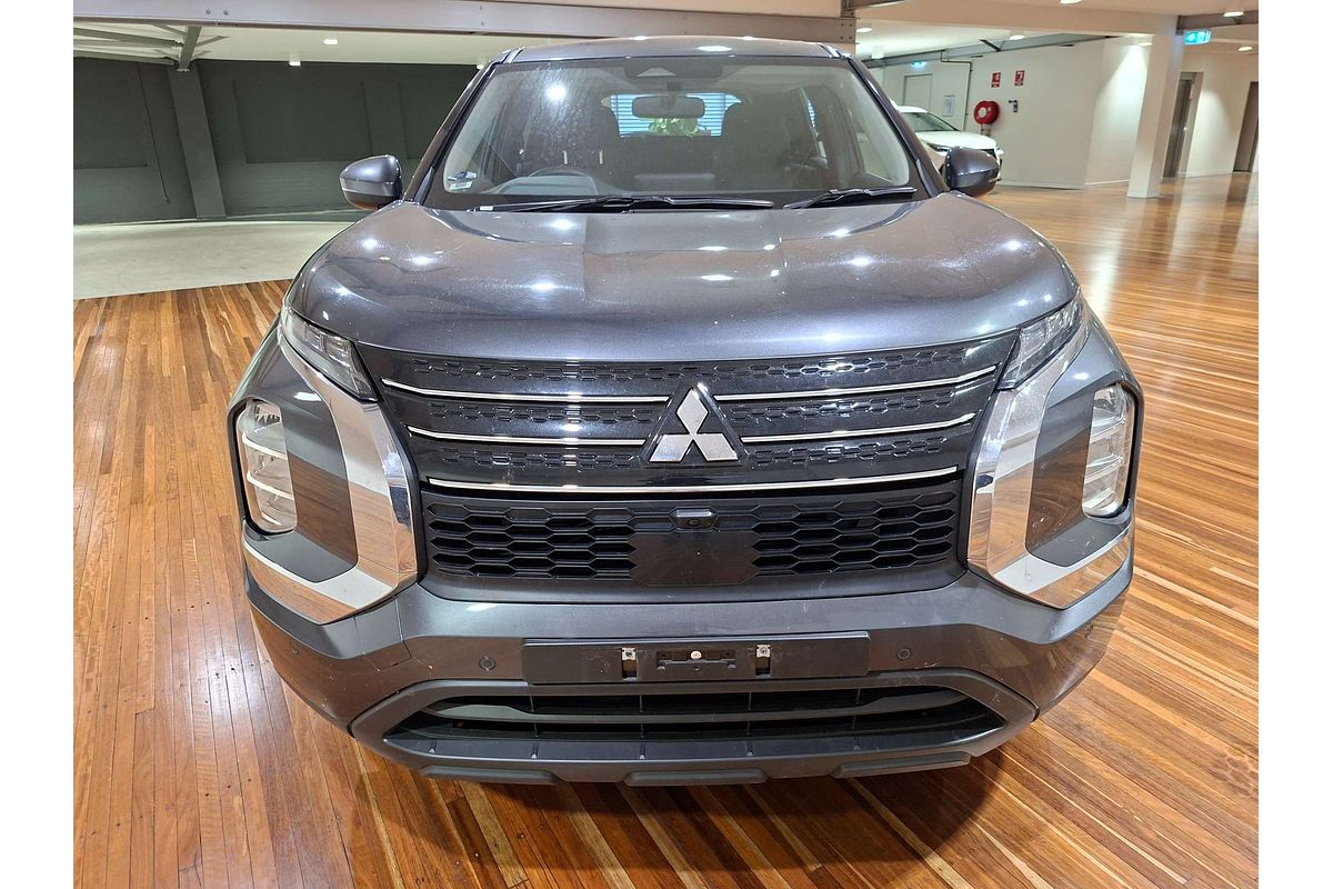 2024 Mitsubishi Outlander ES ZM