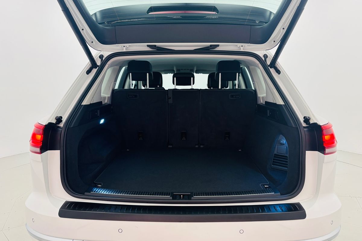 2021 Volkswagen Touareg 210TDI R-Line CR