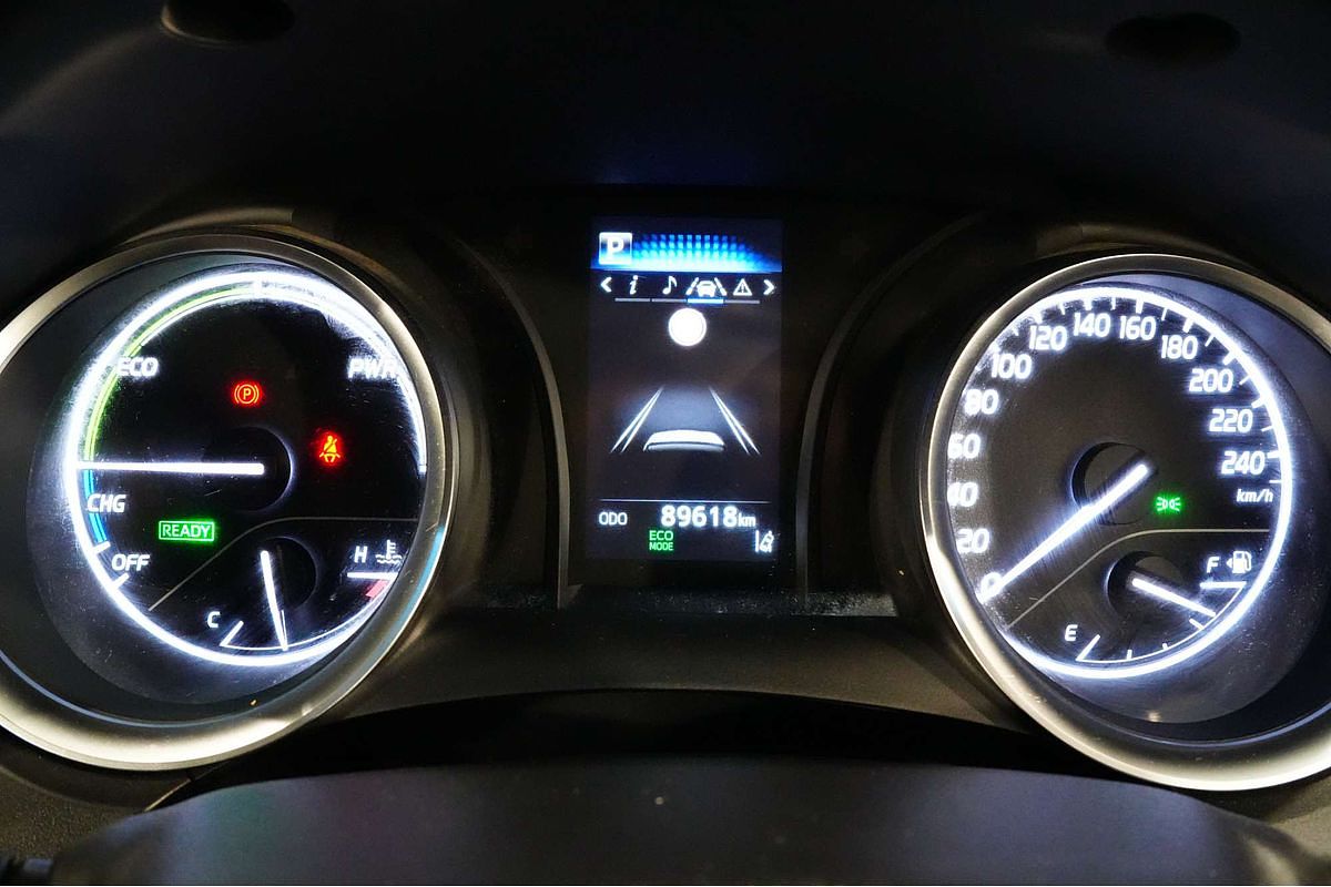 2021 Toyota Camry Ascent AXVH70R