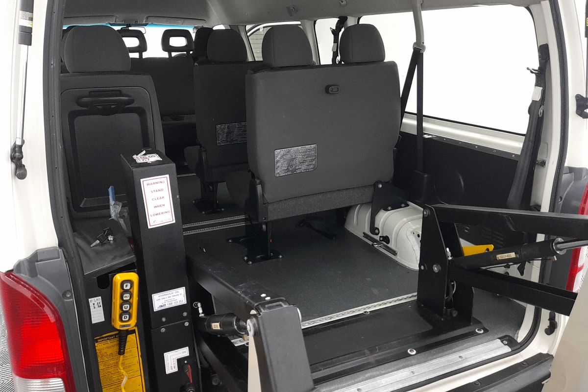 2017 Toyota Hiace Commuter KDH223R ELWB High Roof